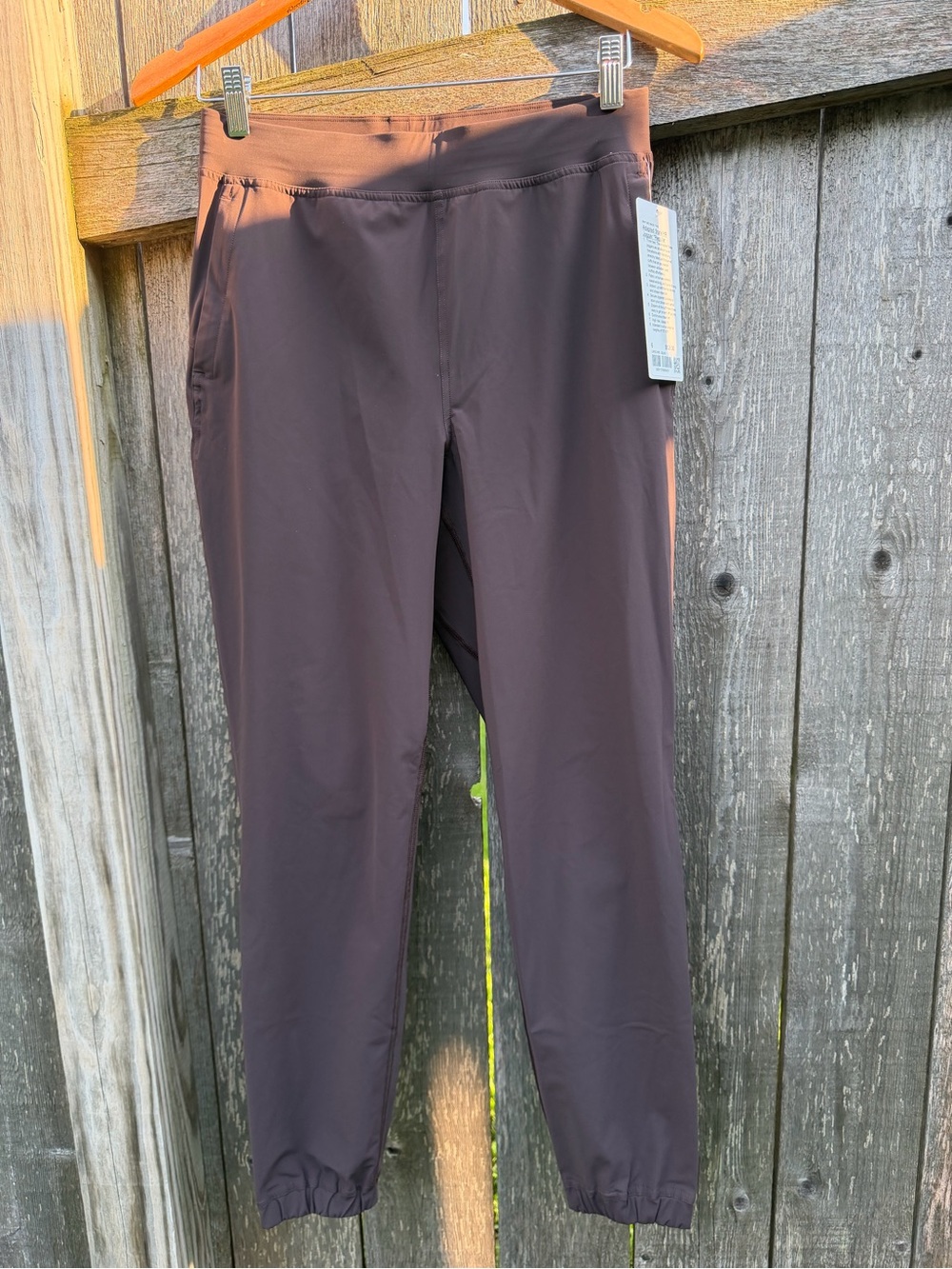 lululemon athletica Adapted State HR Jogger Sequoia -NWT (sold out online)